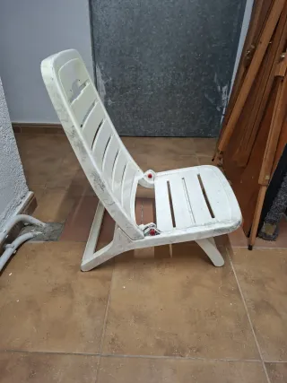 Silla baja piscina plegable blanca