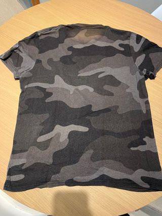 Camiseta Hollister Camuflaje Talla XL