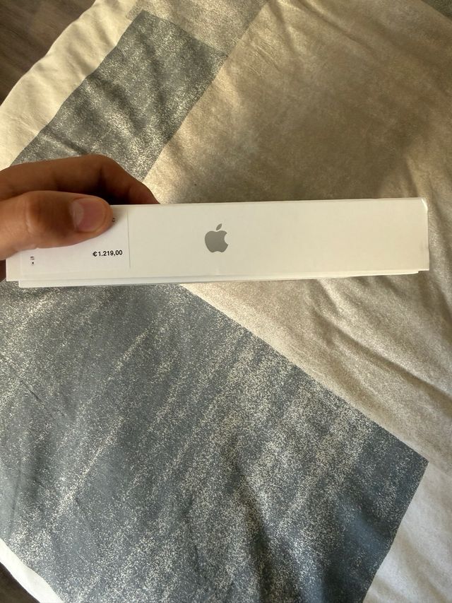 iPad Pro 11 M4 + Magic Keyboard + Smart Folio