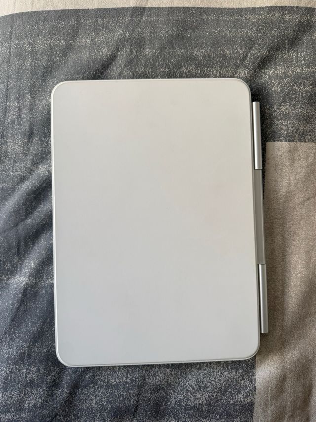 iPad Pro 11 M4 + Magic Keyboard + Smart Folio