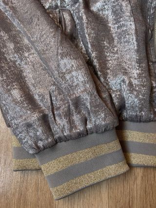 Cazadora Lilyrose plateada y dorada