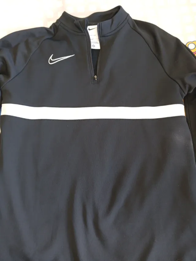 Chándal Nike Negro y Blanco talla 147-158 cm