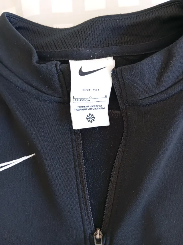 Chándal Nike Negro y Blanco talla 147-158 cm