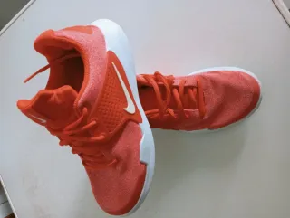 Zapatillas Nike Talla 38 Rojas y Blancas