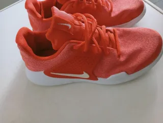 Zapatillas Nike Talla 38 Rojas y Blancas