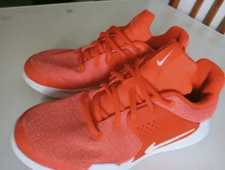 Zapatillas Nike Talla 38 Rojas y Blancas