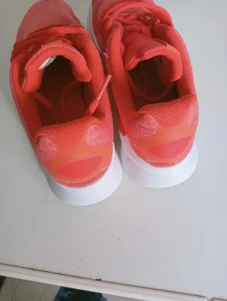 Zapatillas Nike Talla 38 Rojas y Blancas