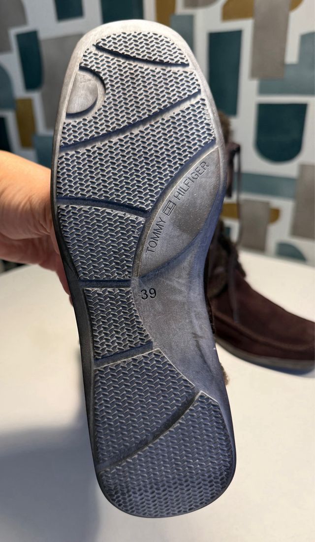 Botas Tommy Hilfiger ante marrones T39