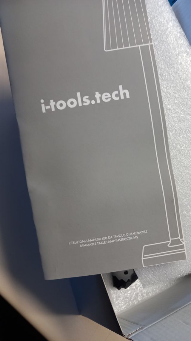 Lampada da tavolo nuova, confezione originale