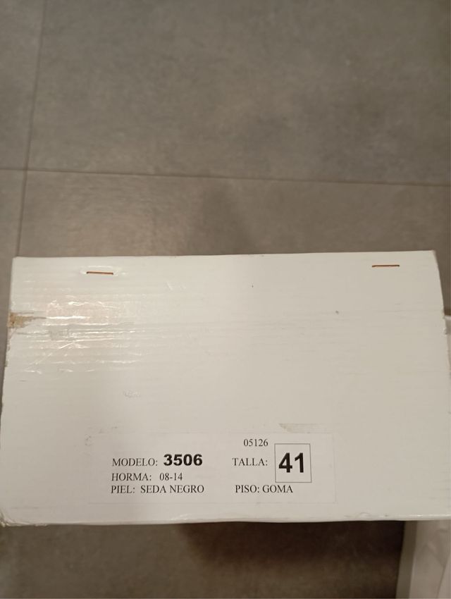 Botines negros de piel y ante