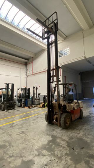 Carretilla Nissan FD25 Diesel