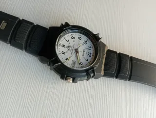 Reloj Casio Heavy Duty Analógico 600B