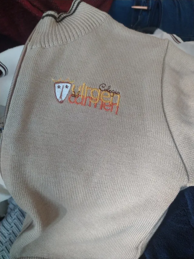 Chaqueta beige Colegio del Carmen