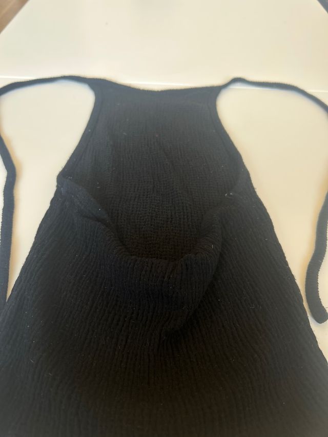 Top negro sin mangas