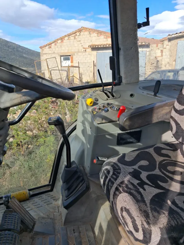 Tractor Massey Ferguson 6180