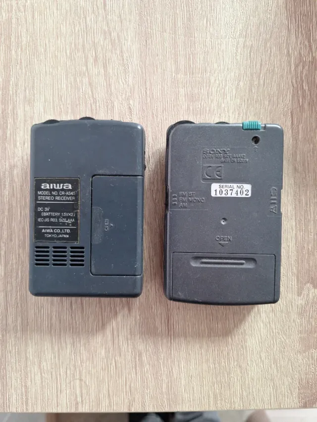 Radios Aiwa y Sony Portátiles