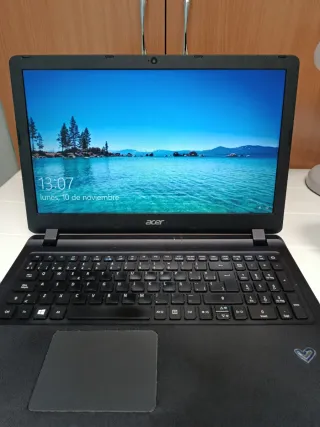 Portátil Acer ES1-572 Negro