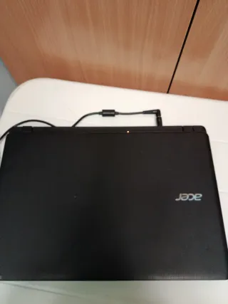 Portátil Acer ES1-572 Negro