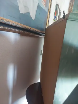 Armario pequeño con espejo