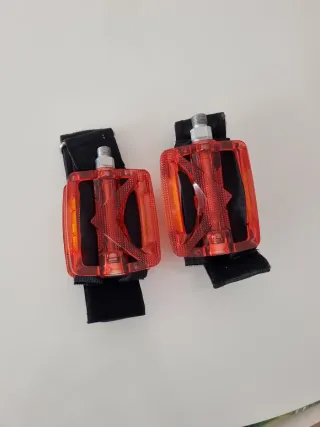 Correas y pedales Fixation