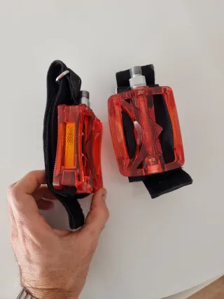 Correas y pedales Fixation