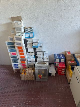 Lote material eléctrico profesional