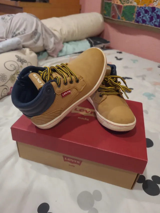 Zapatillas Levi's Niñxs Marrones Talla 29