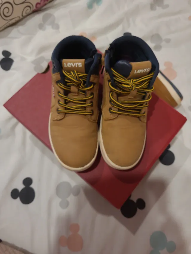 Zapatillas Levi's Niñxs Marrones Talla 29
