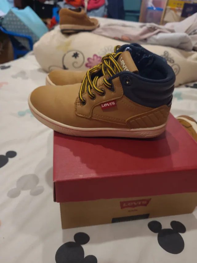 Zapatillas Levi's Niñxs Marrones Talla 29