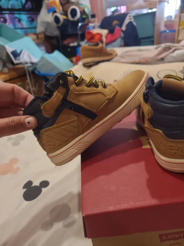 Zapatillas Levi's Niñxs Marrones Talla 29