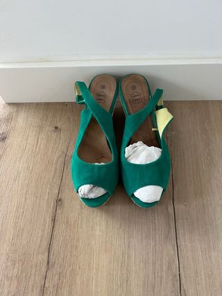 Sandalias ante verde tacón corcho talla 39