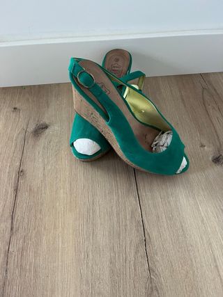 Sandalias ante verde tacón corcho talla 39
