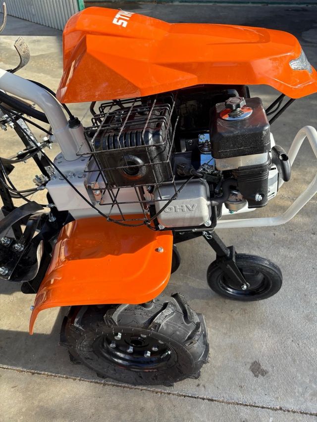 Motoazada Stihl MH 700