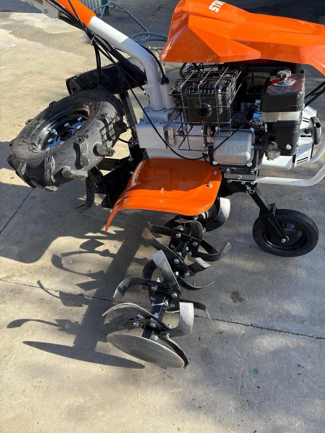 Motoazada Stihl MH 700