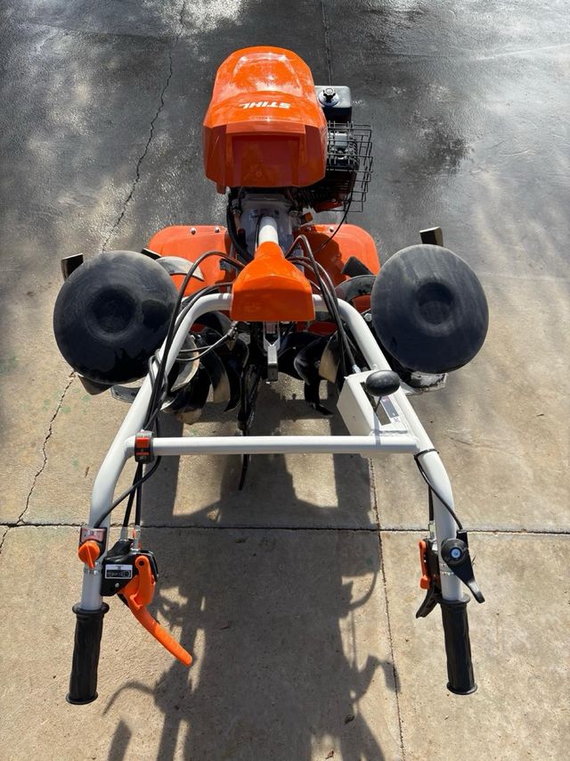Motoazada Stihl MH 700