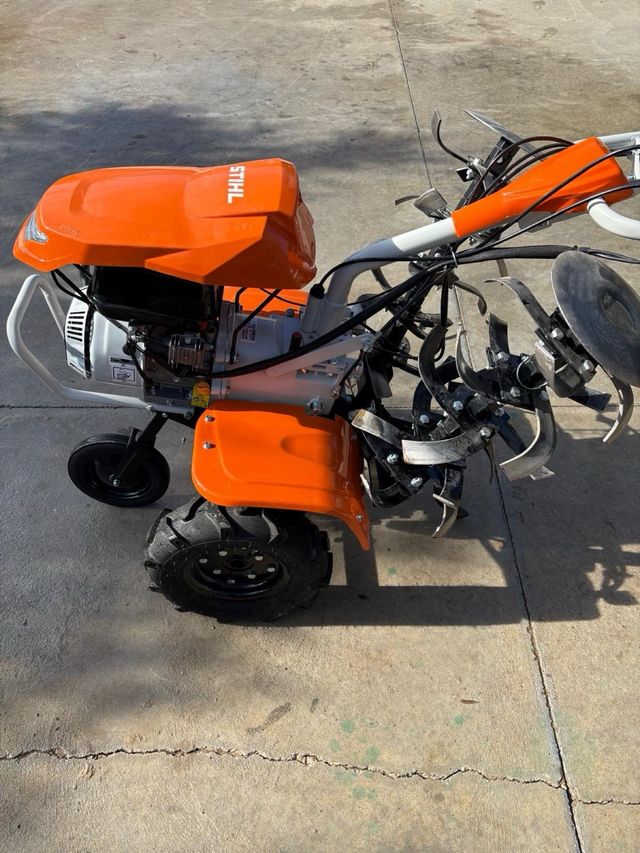 Motoazada Stihl MH 700
