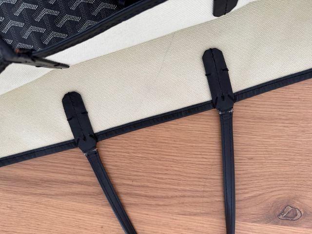 Bolso de asas negro y gris