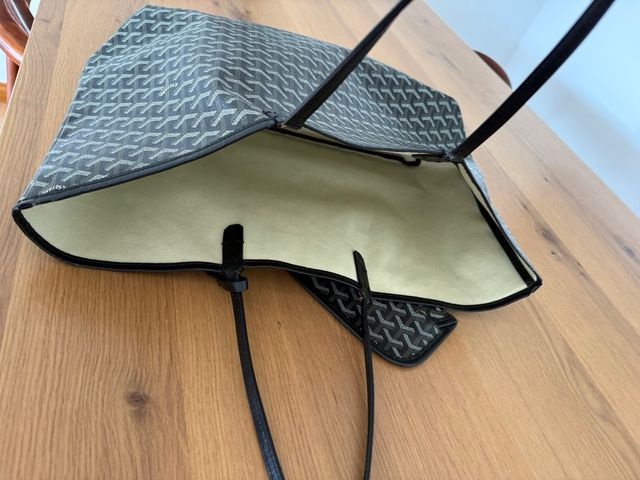 Bolso de asas negro y gris