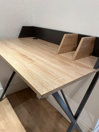 Escritorio madera y metal