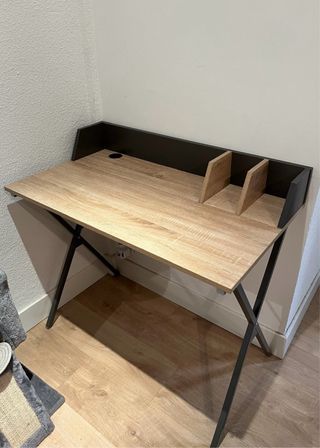 Escritorio madera y metal