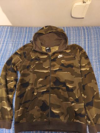 2 sudaderas una Nike y otra Adidas 