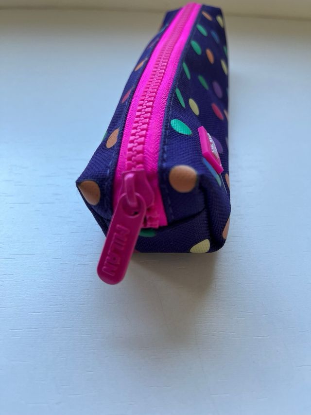 Estuche Milan Lunares Azul y Fucsia