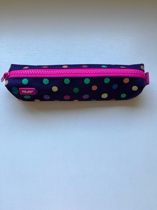 Estuche Milan Lunares Azul y Fucsia