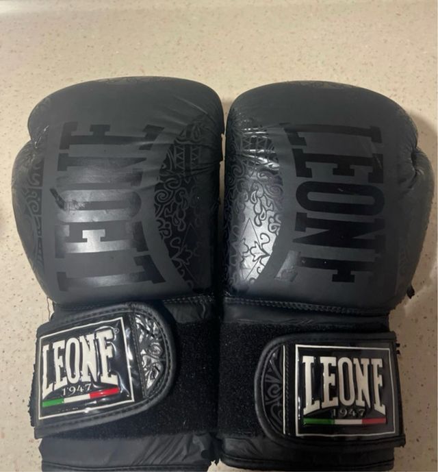 Guantes Boxeo Leone 16 OZ Negros (Reb black friday
