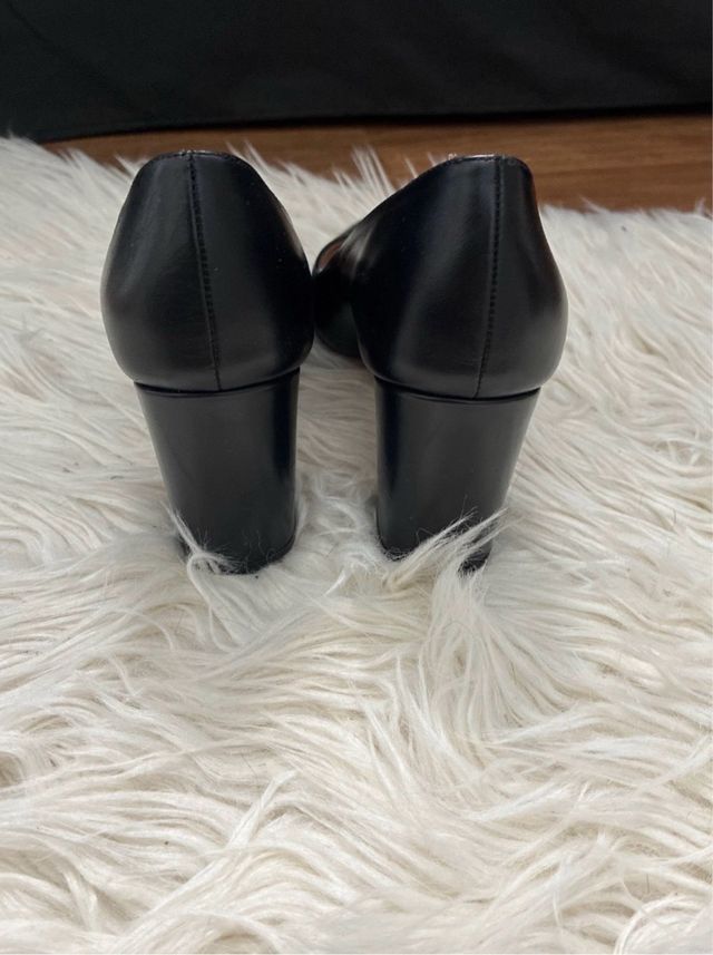 Salones STUART WEITZMAN negros tacón