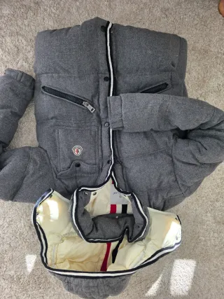 Chaqueta Moncler Gris