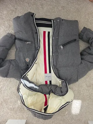 Chaqueta Moncler Gris