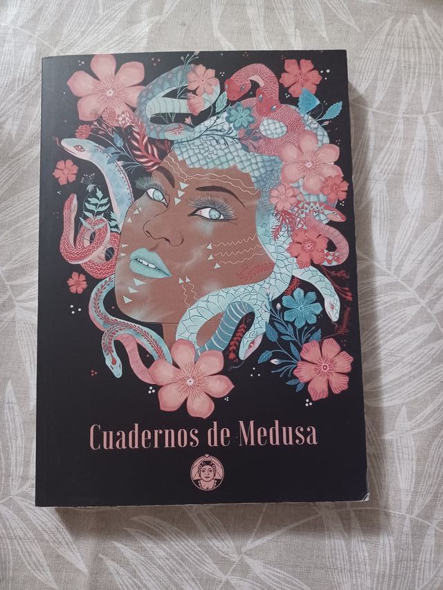 CUADERNOS DE MEDUSA (Spanish Edition)