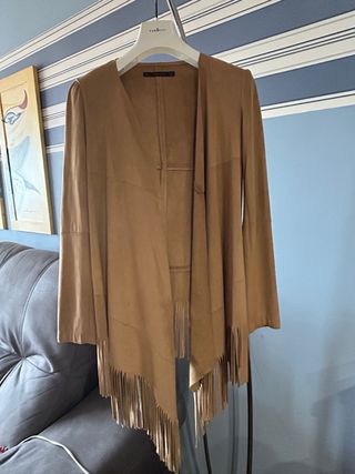 Chaqueta Zara flecos marrón