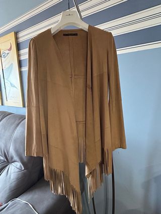 Chaqueta Zara flecos marrón